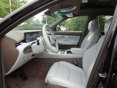 New 2026 Genesis GV70 2.5T Advanced image 7