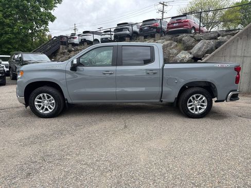 Used 2024 Chevrolet Silverado 1500 LT AWD/4WD image 32