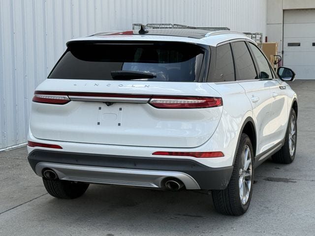 Used 2022 Lincoln Corsair AWD w/ Premium Package image 4
