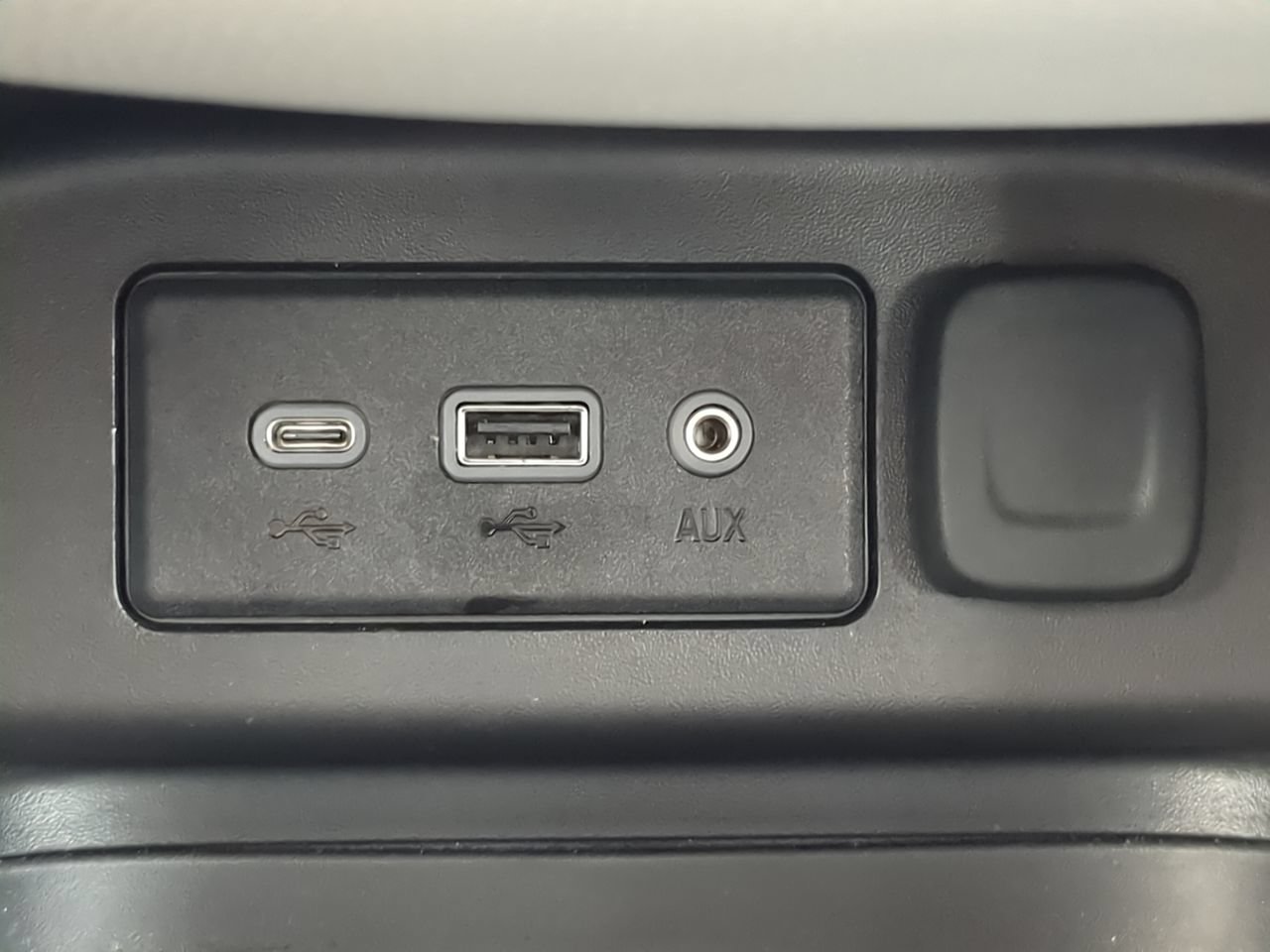 Used 2023 Chevrolet Equinox LS FWD image 22