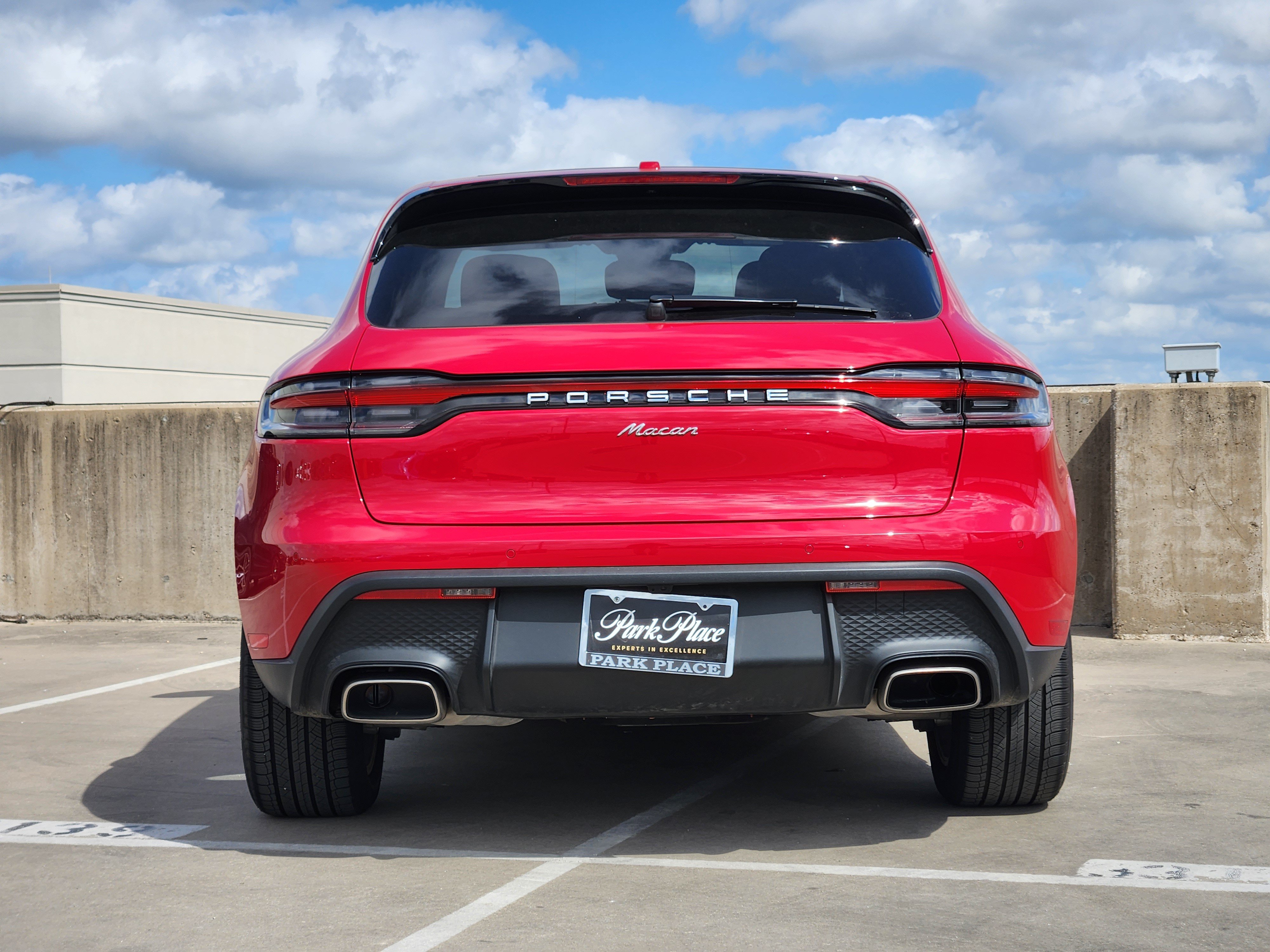 Certified 2026 Porsche Macan AWD/4WD image 7