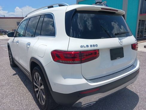 Used 2021 Mercedes-Benz GLB 250 4MATIC image 5