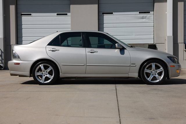 Used 2004 Lexus IS 300 RWD image 16