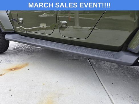 Used 2023 Jeep Gladiator Willys image 29