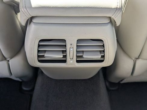 Used 2011 Acura TSX Sedan image 18