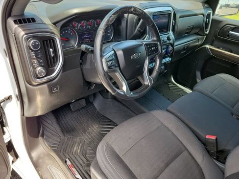 Used 2020 Chevrolet Silverado 1500 RST AWD/4WD image 9