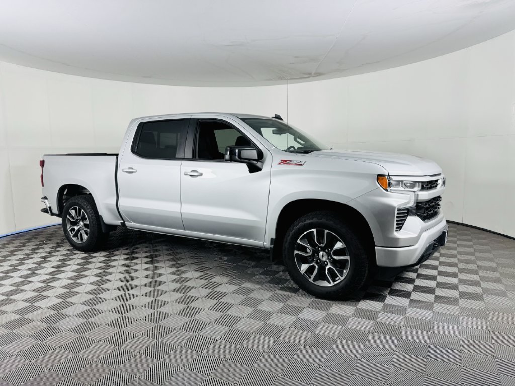Certified 2022 Chevrolet Silverado 1500 RST w/ Convenience Package II AWD/4WD image 2