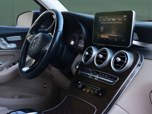 Used 2019 Mercedes-Benz GLC 300 4MATIC Coupe w/ Multimedia Package image 31