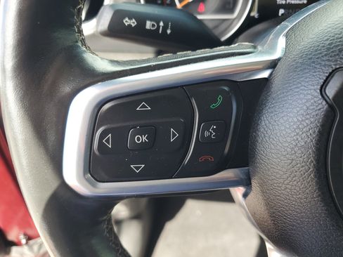 Used 2021 Jeep Wrangler Unlimited Sahara AWD/4WD image 16