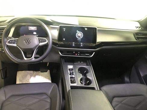 Used 2024 Volkswagen Atlas Cross Sport SE image 21