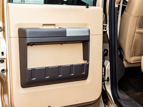 Used 2014 Ford F250 XLT w/ XLT Interior Package image 21