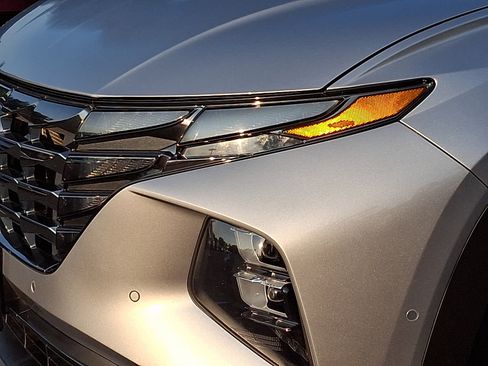 Certified 2023 Hyundai Tucson Limited AWD/4WD image 9