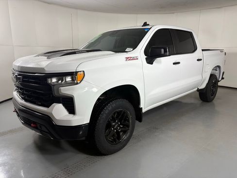 Used 2023 Chevrolet Silverado 1500 LT Trail Boss image 5