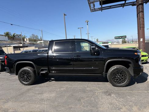 Used 2024 Chevrolet Silverado 2500 High Country w/ Midnight Edition AWD/4WD image 5