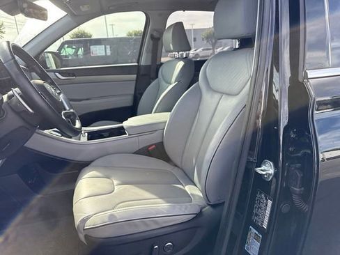 Used 2023 Hyundai Palisade SEL w/ Premium Package AWD/4WD image 6