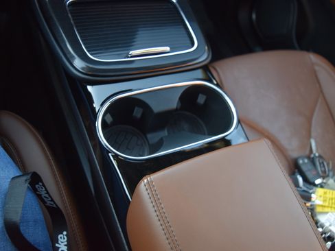 Used 2023 Lincoln Nautilus Reserve w/ Equipment Group 201A image 16