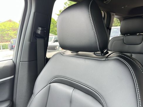 New 2026 Jeep Grand Cherokee Limited RWD image 20