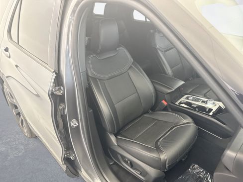 Used 2023 Ford Explorer ST w/ Equipment Group 401A AWD/4WD image 16