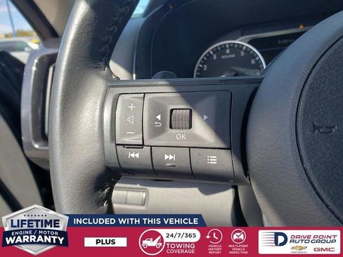 Used 2024 Nissan Pathfinder SV image 26