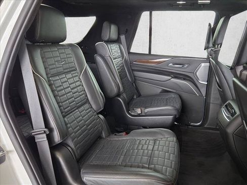 Used 2022 Cadillac Escalade Sport Platinum w/ LPO, ONYX Package AWD/4WD image 20
