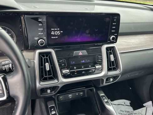 Used 2022 Kia Sorento EX FWD image 7
