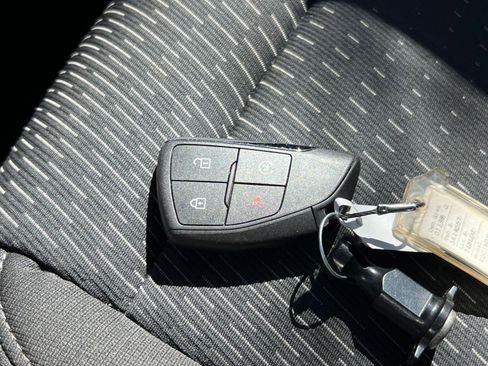 Used 2025 Chevrolet Equinox LT image 20