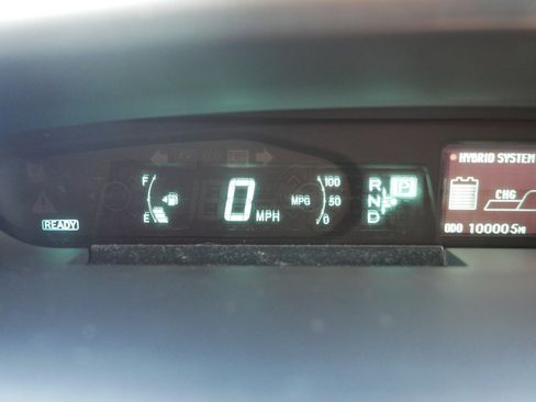 Used 2015 Toyota Prius Two image 21