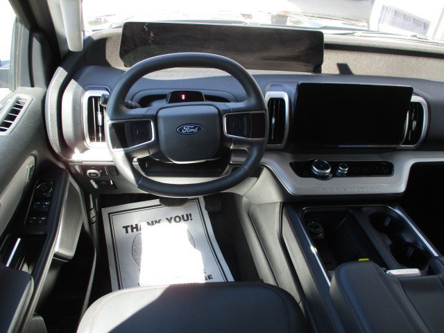 Used 2025 Ford Expedition Active AWD/4WD image 10