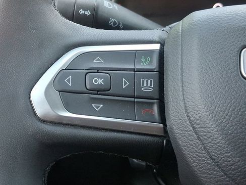 Certified 2025 Jeep Compass Limited w/ Elite Group AWD/4WD image 21