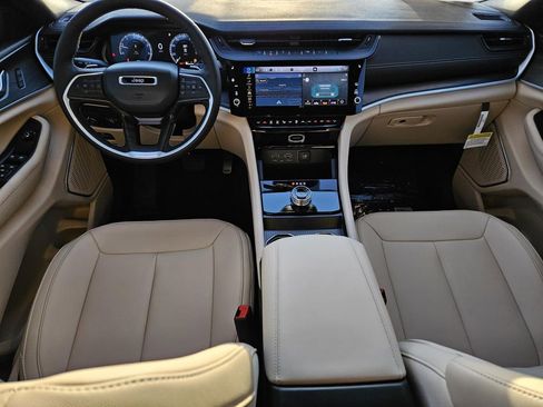 New 2026 Jeep Grand Cherokee L Limited RWD image 14