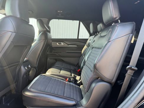 Used 2025 Ford Explorer ST-Line w/ Premium Package AWD/4WD image 6