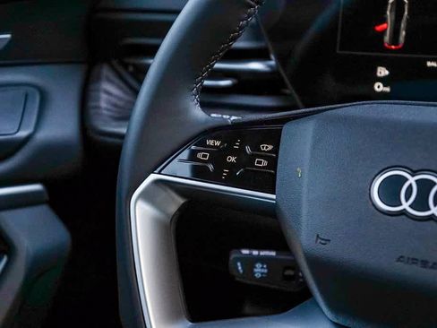 New 2025 Audi Q5 Premium Plus image 16