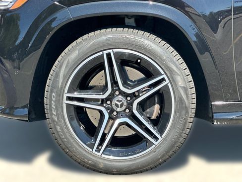Certified 2024 Mercedes-Benz GLS 450 4MATIC image 12
