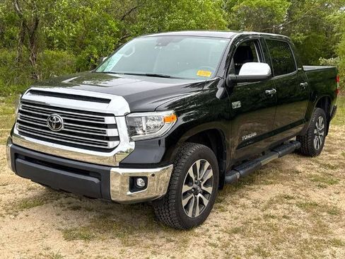 Used 2020 Toyota Tundra Limited w/ Limited Premium Package AWD/4WD image 3