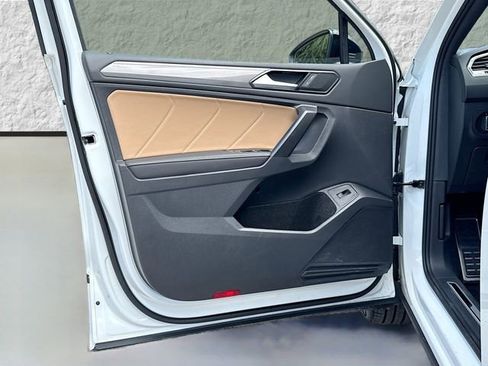 Used 2024 Volkswagen Tiguan SE R-Line FWD image 22