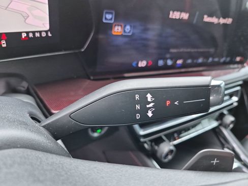 Used 2024 Chevrolet Traverse RS image 28