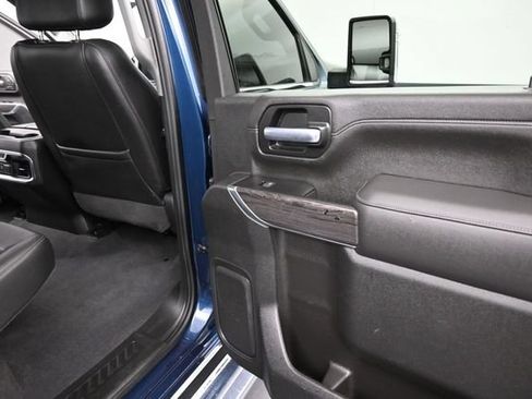 Used 2020 Chevrolet Silverado 2500 LTZ w/ LTZ Premium Package AWD/4WD image 27