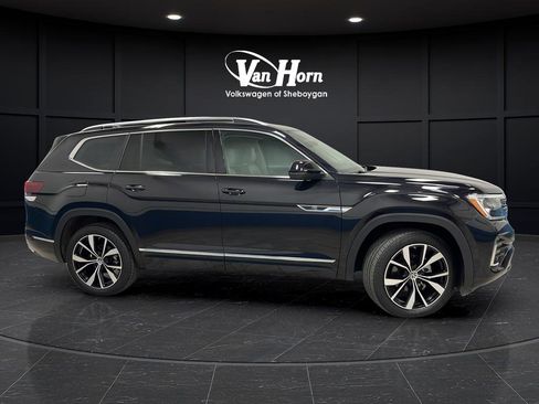Used 2024 Volkswagen Atlas SEL Premium R-Line AWD/4WD image 8