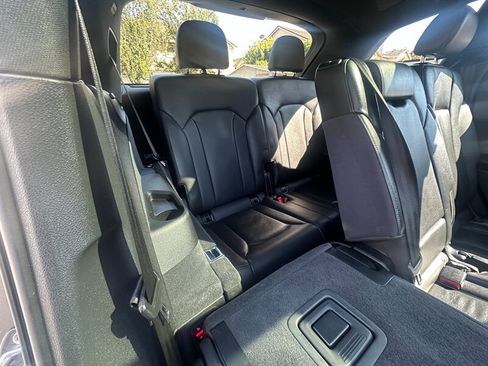Used 2017 Audi Q7 3.0T Prestige AWD/4WD image 17