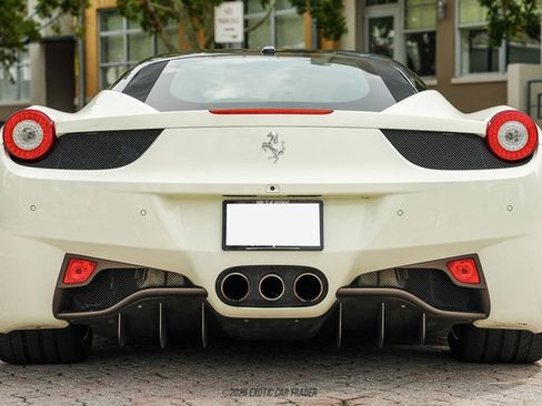 Used 2012 Ferrari 458 Italia Coupe RWD image 7