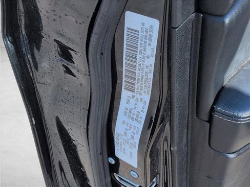 Used 2016 Jeep Cherokee Limited image 13