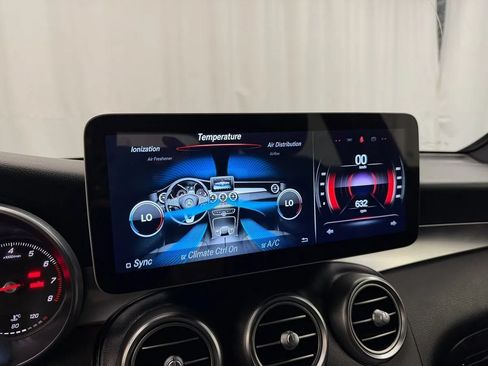 Used 2017 Mercedes-Benz GLC 300 4MATIC image 21