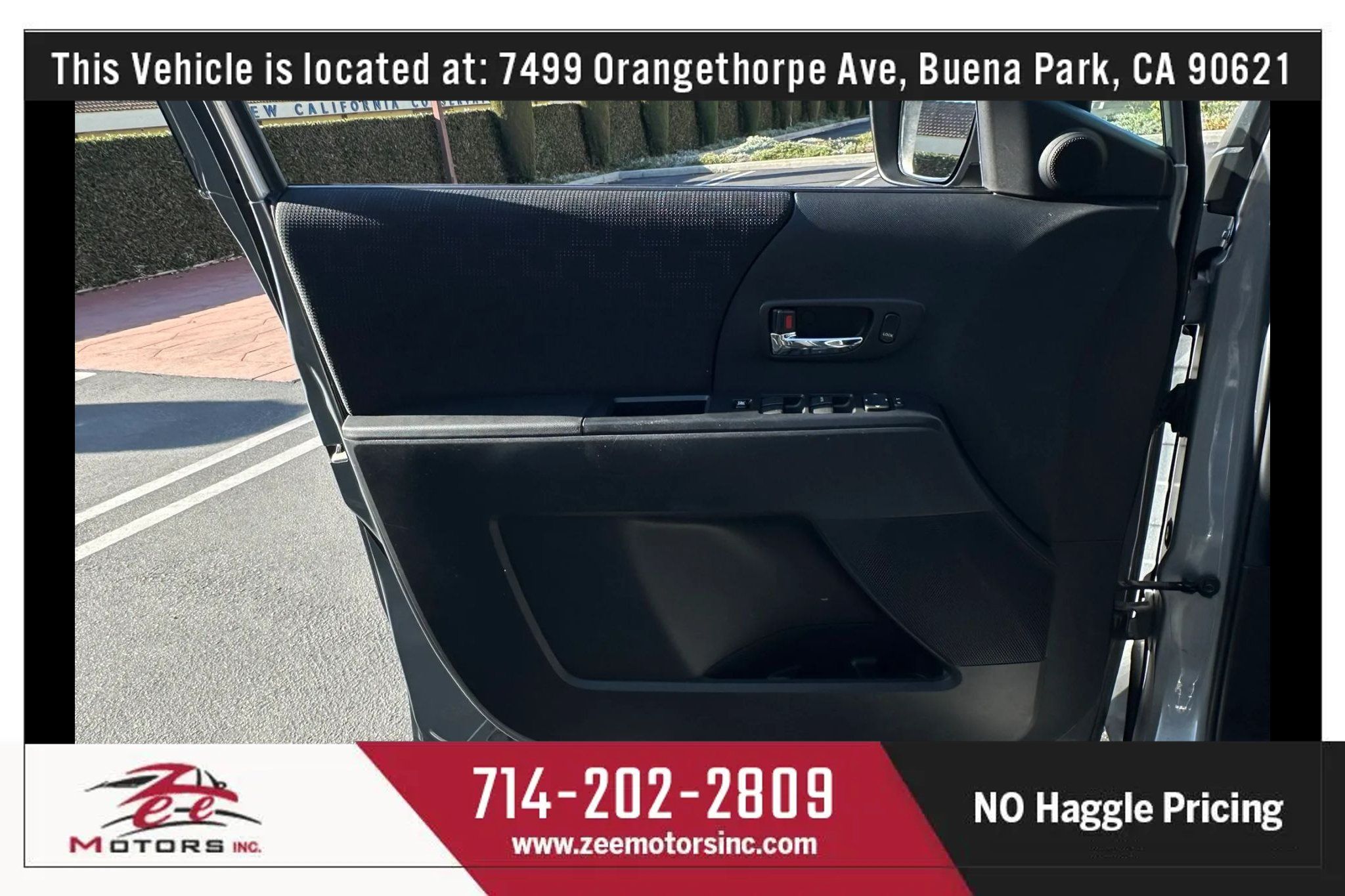 Used 2010 MAZDA MAZDA5 Sport FWD image 39