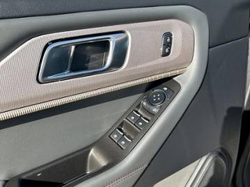 New 2026 Ford Explorer Active w/ Active Comfort Package image 13