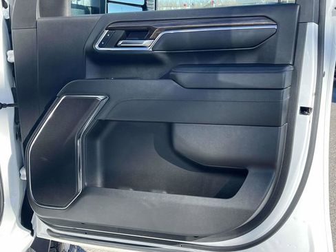 Used 2024 Chevrolet Silverado 2500 LT image 25