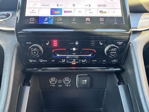 New 2025 Jeep Grand Cherokee L Limited image 37