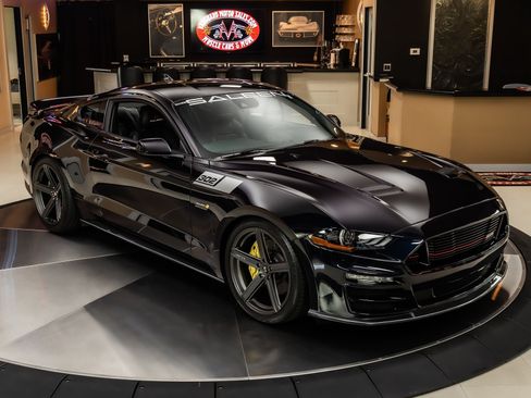 Used 2022 Ford Mustang GT w/ Equipment Group 301A RWD image 10