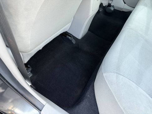 Used 2013 Toyota Corolla LE FWD image 13