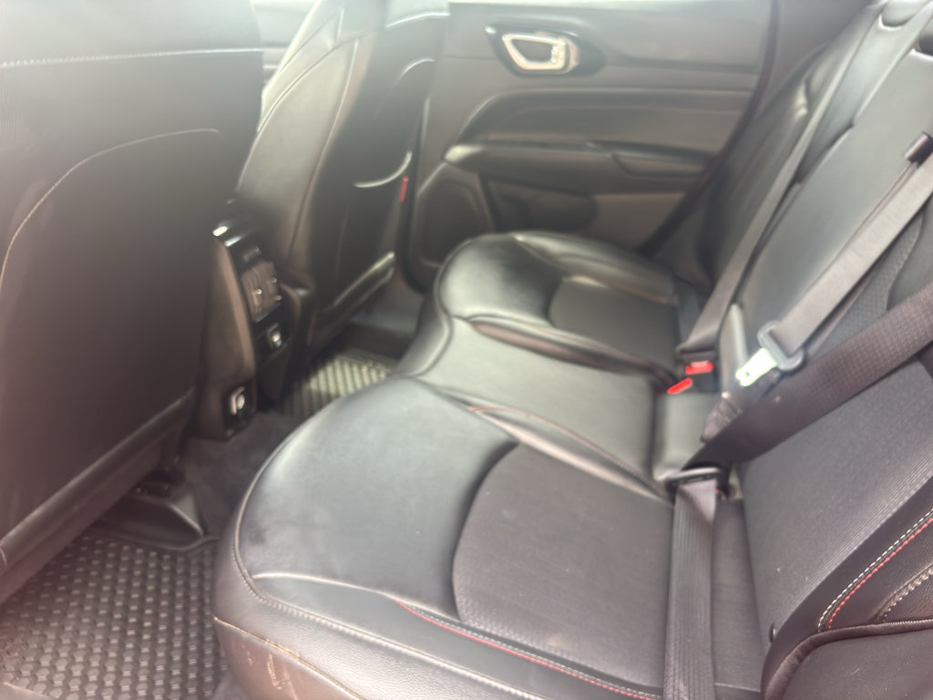 Used 2025 Jeep Compass Trailhawk AWD/4WD image 20