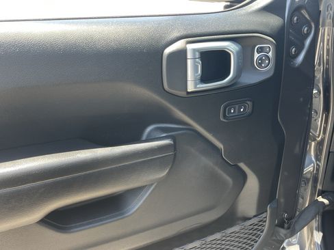Used 2021 Jeep Gladiator Mojave AWD/4WD image 20